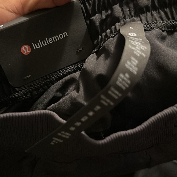 Lululemon ABC Jogger size Small - Picture 7 of 7